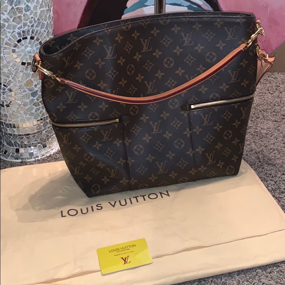 LOUIS VUITTON MELIE MNG